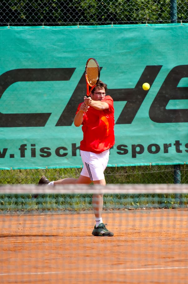 Bild zum Beitrag „Lupenreines 9:0 – TC klettert auf Platz 2“