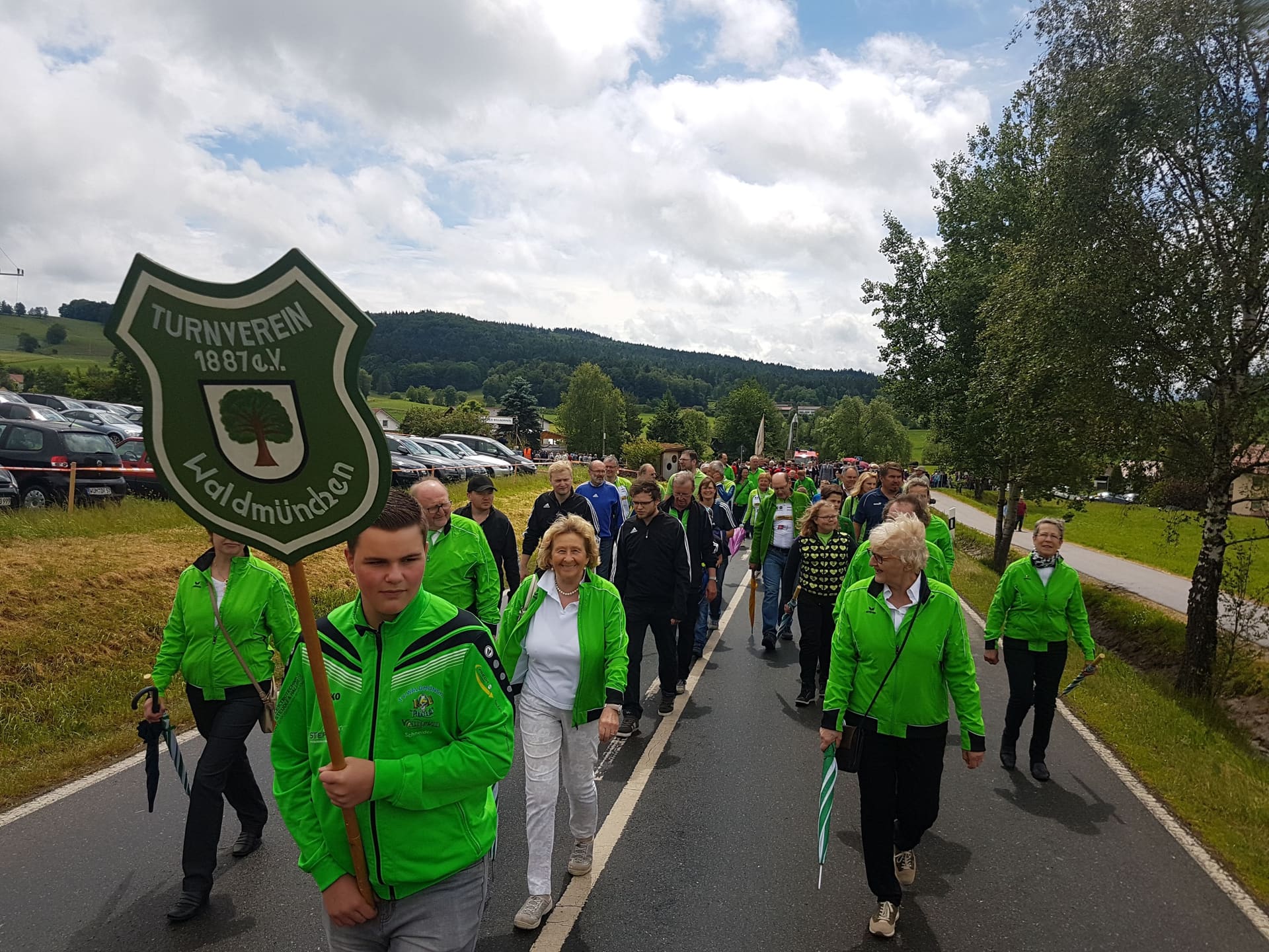 Bild zum Beitrag „Umzug 125-jähriges Jubiläum Feuerwehr Prosdorf“